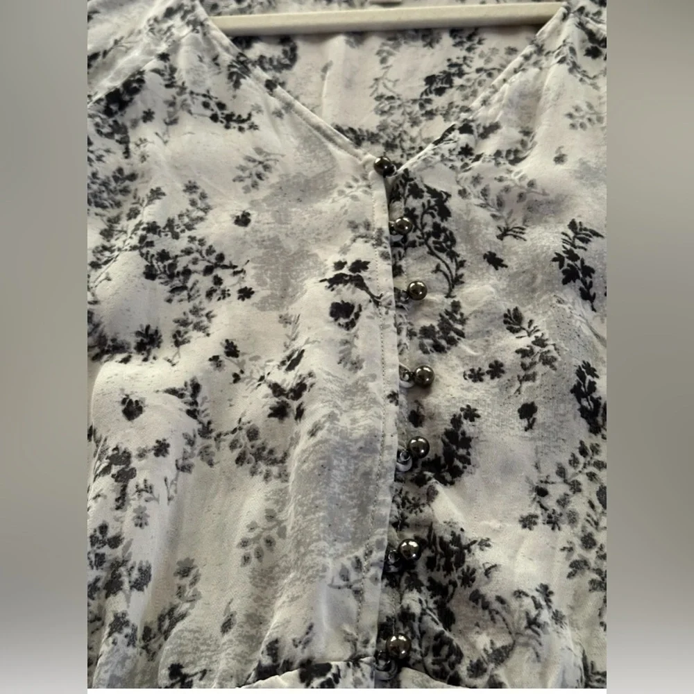 Banana Republic SILK Blouse Sz S Chic Coquette Versatile Feminine Boho